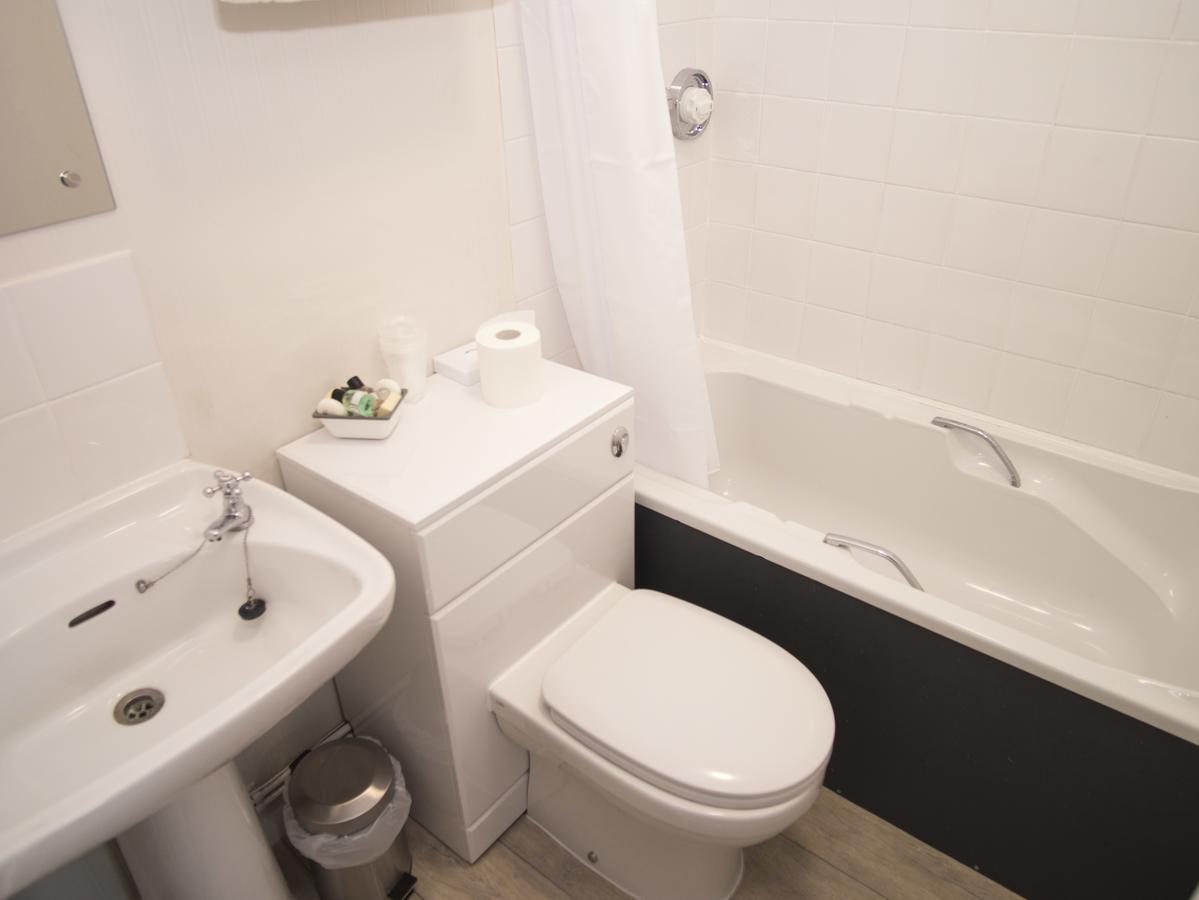 Longstone House Bed & Breakfast Hotel Seahouses Bagian luar foto